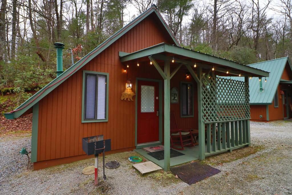 Cute Updated Mountain Cabin Fireplace #3 Helen Exterior photo