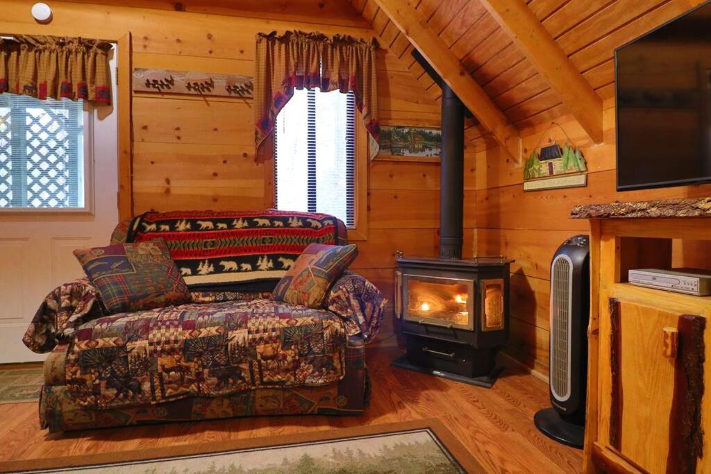 Cute Updated Mountain Cabin Fireplace #3 Helen Exterior photo